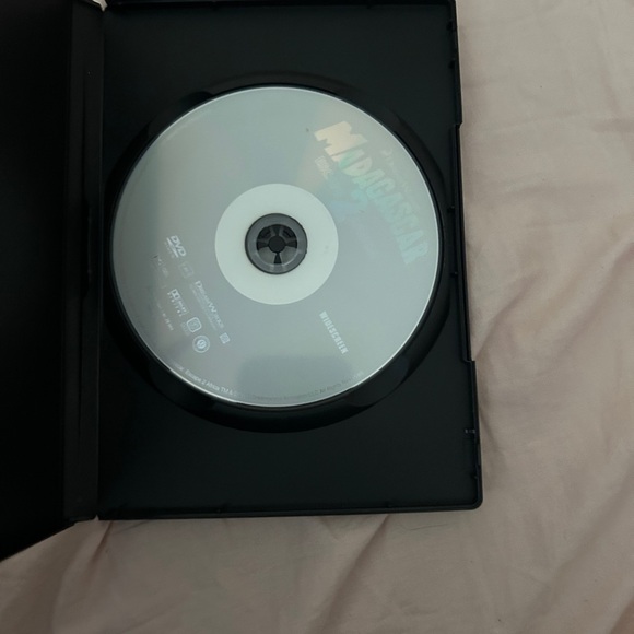 Madagascar 2 DVD - Picture 2 of 2